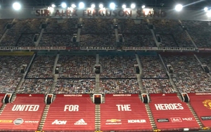 Những giấc mơ trên khán đài