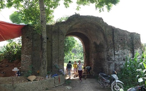 Tòa thành cổ 500 năm trên đường 'Thượng đạo' xưa