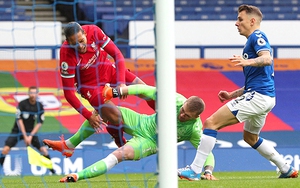 Liverpool: Nhà vô địch bắt đầu run rẩy