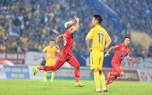 Cuộc đua trụ hạng: Quyền tự quyết của Nam Định