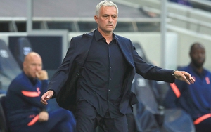Chuyện của Mourinho: Cứ than thở là bị sa thải