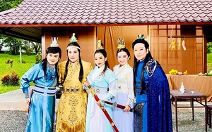 Nghệ sĩ Linh Tâm: 'Không vương tơ, cũng phải nằm trong tơ'