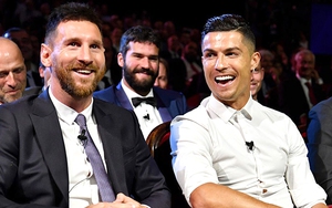 Đá bóng, việc nhẹ lương cao?