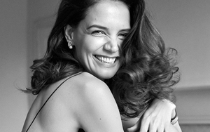 Người cũ của Tom Cruise đang đắm say trong tình mới