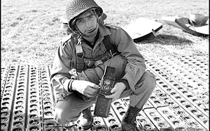 Triển lãm ảnh của Robert Capa: Huyền thoại của D-Day