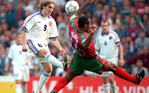 Cựu danh thủ MU Karel Poborsky: “Bàn thắng đã thay đổi cuộc đời tôi”