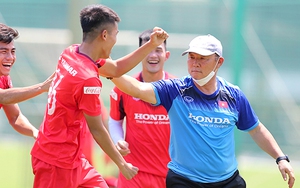 Lửa thử vàng, U22 thử HLV Park Hang Seo