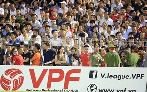 Bóng lăn trong tuần: Bóng đá thuộc về tất cả