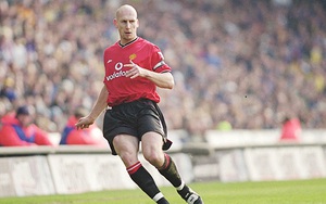 MU: Cần mua một trung vệ như Jaap Stam 1998