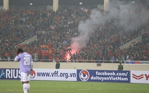 Vì sao VFF bất lực với pháo sáng?