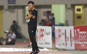 CLB TP.HCM bay cao nhờ HLV Hàn Quốc