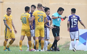 Trưởng ban Trọng tài Dương Văn Hiền: 'Thẻ đỏ cho Đình Trọng là đúng luật'