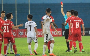 Bạo lực bùng phát ở V- League: Lỗi tại con đường?