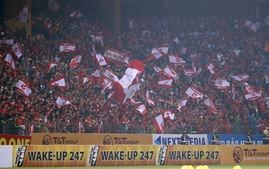 CĐV Hải Phòng phản đối hành vi đốt pháo sáng