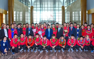 'Canh tân' cho tương lai