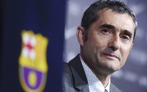 Barcelona: Valverde trở thành vật tế thần của La Masia?