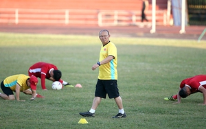 Đội tuyển Việt Nam: Cần giữ thăng bằng đôi chân lẫn… cái đầu