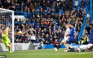 Chelsea: Morata lại vô duyên, và đội quân của Sarri mất điểm