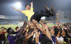 CLB Hà Nội vô địch V-League 2018: Hãy cứ vui đi...