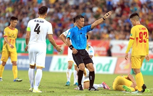 Vòng 18 V-League 2018: Thiếu chuyên môn, thừa bạo lực