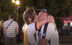 Ký sự World Cup: Hai nụ hôn Đức tại Moskva