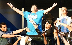 '50 sắc thái' của Diego Maradona: Xin lỗi, tất cả chỉ là diễn!