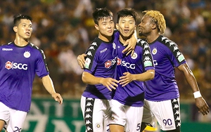 Bất bại 10 trận, Hà Nội FC đang 'chấp' cả V-League?