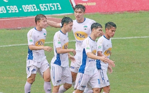 HLV Nguyễn Thành Vinh ấn tượng với HAGL