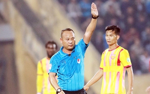 Trọng tài sợ thì ở nhà!