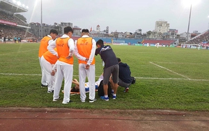 Khi ông Miura chê sân V-League