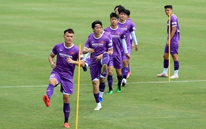 Đội tuyển Việt Nam rèn thể lực