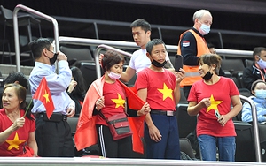 Bóng lăn tuần qua: Vì một ngôi sao trên ngực áo