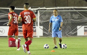 Tuyển Việt Nam thoải mái mà chơi