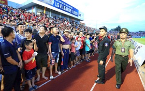 BTC sân Hà Tĩnh chấp nhận án phạt 15 triệu sau sự cố vỡ sân