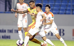 Thầy trò HLV Phan Than Hùng 'giải hạn'