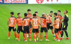 Vòng 19 V-League 2022: Bỏ đầu, xem cuối
