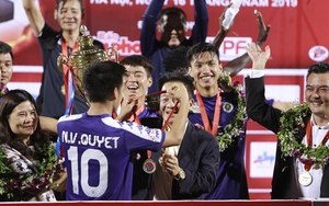 Theo dòng thời sự: Doanh nhân bóng đá