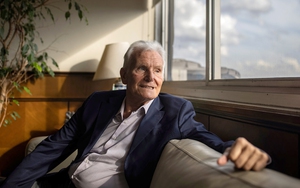 Người đàn ông khởi kiện Neymar là ai?