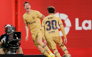 Barcelona: Sống bằng hơi thở Lewandowski