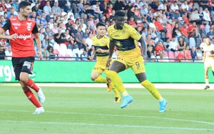 'Bước chân nhỏ' của Quang Hải