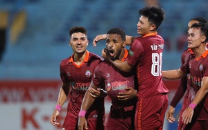 'Đổ dầu' vào cuộc đua vô địch