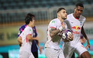 HLV Kiatisuk vượt qua nỗi ám ảnh Cúp quốc gia