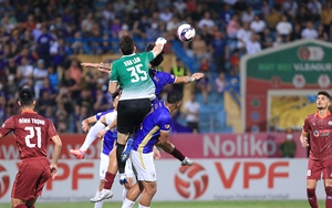 Chuyên gia Đoàn Minh Xương: ' V-League nóng cả đỉnh và đáy'
