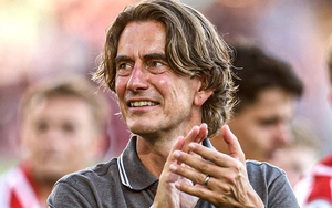 Cà phê đầu tuần: Chê MU, đừng quên khen Brentford!