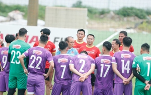 Hết mình theo cách của đội tuyển Việt Nam