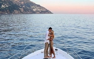 Thibaut Courtois cầu hôn người mẫu nội y