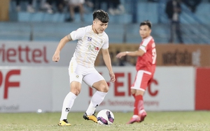 Quang Hải khởi đầu giấc mơ trời Âu