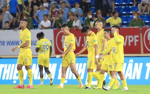 Nhiều CLB khốn khổ vì ngoại binh