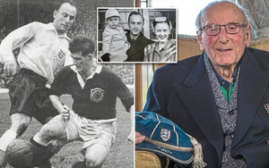 Vụ chuyển nhượng HLV đầu tiên trong lịch sử bóng đá Anh