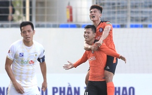 Người quan sát: Hết thịnh rồi suy...